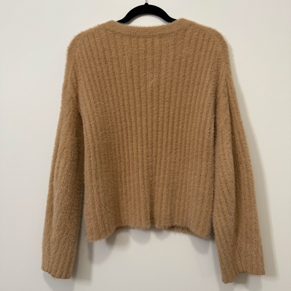 Aritzia Babaton Ulmann V-Neck Sweater Tan Fuzzy Chunky Ribbed Knit Sz S - Picture 5 of 13
